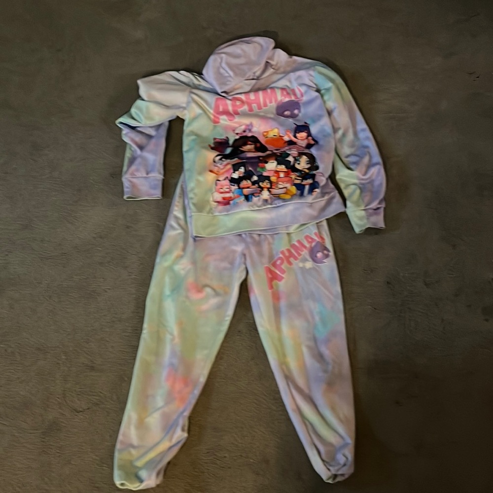 Womens small/ kids XLG Aphmau silky sweat suit, gotcha life character hoodie